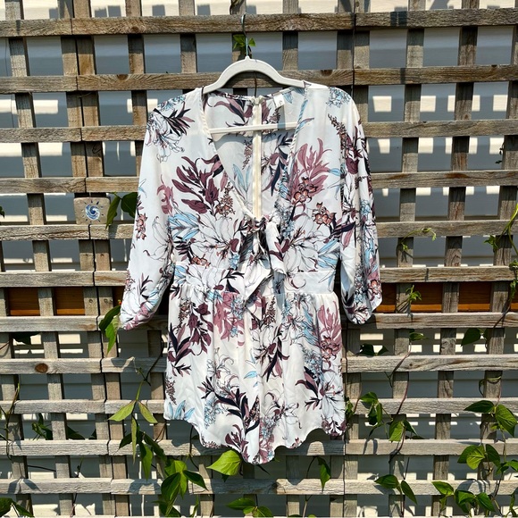 Floral romper from Mahina in Maui - Picture 4 of 4